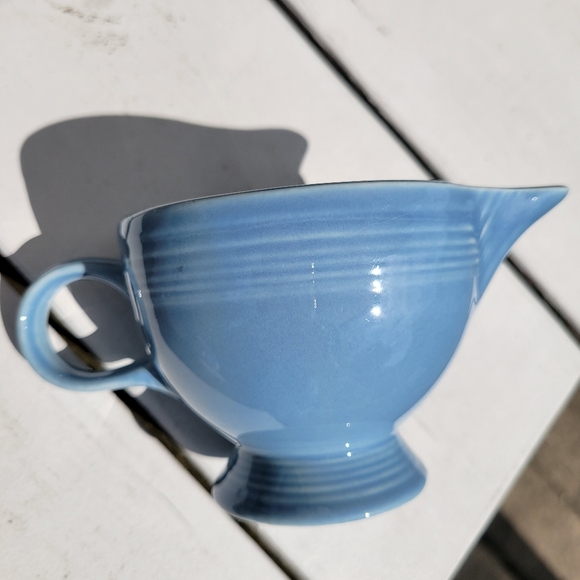 Fiesta Individual Creamer ~ P86 Periwinkle Blue ~ GUC ~ Retired Fiestaware - Picture 4 of 16